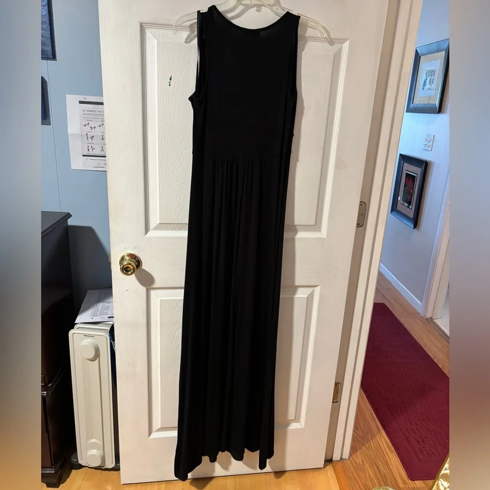 Loveappella Black V-Neck Jersey Sleeveless Maxi Dress - Picture 8 of 14